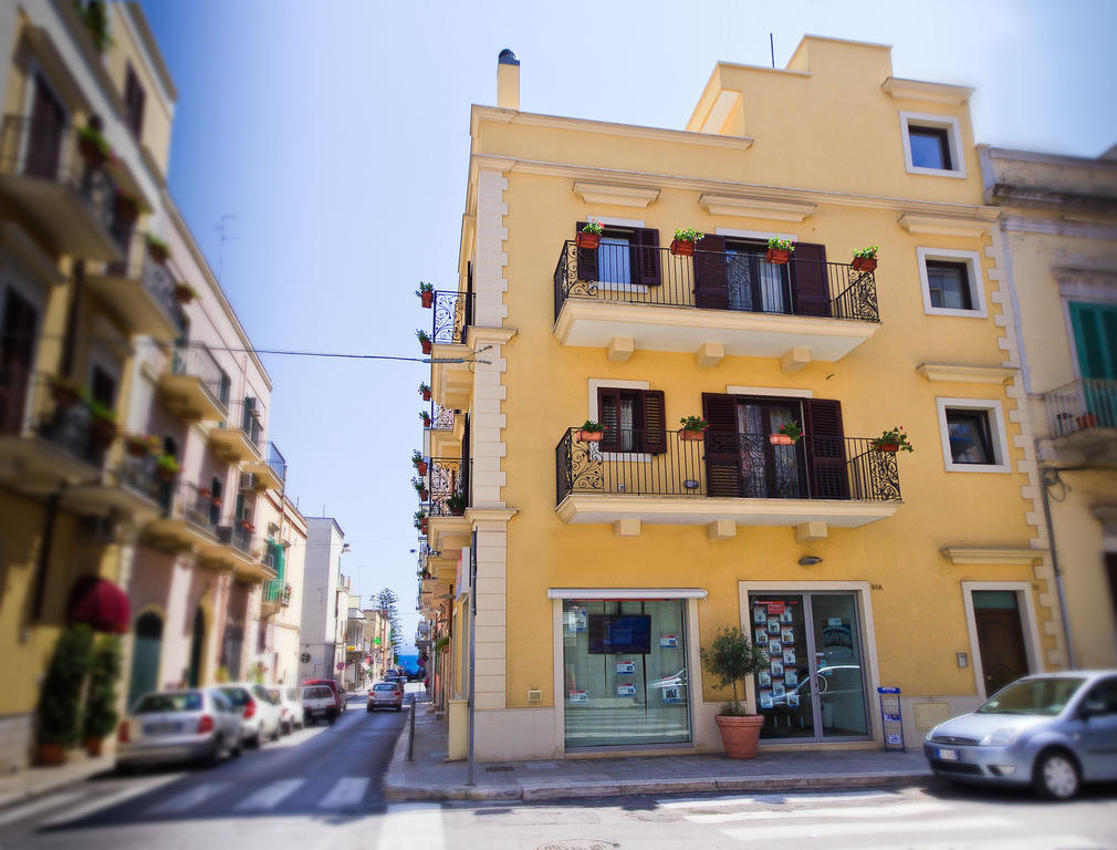 Viadelmare Rooms Monopoli Ngoại thất bức ảnh